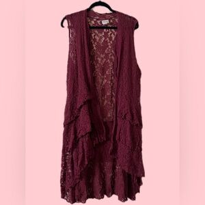 𝐙𝐚𝐝𝐢𝐞 𝐁’𝐬 𝐁𝐮𝐫𝐠𝐮𝐧𝐝𝐲 𝐋𝐚𝐜𝐞 𝐕𝐞𝐬𝐭